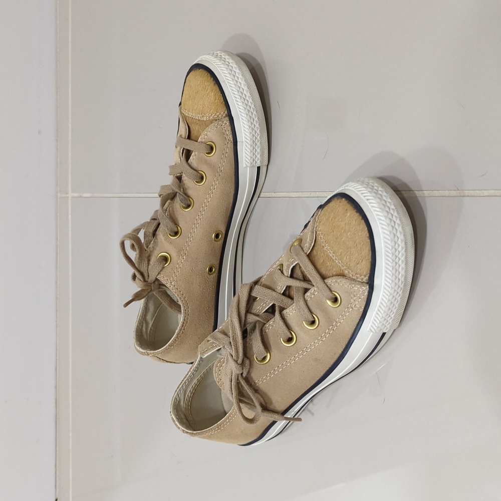 Pony hair Converse
